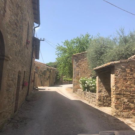 Borgo Villa A Tolli Castelnuovo dellʼAbate Exteriör bild
