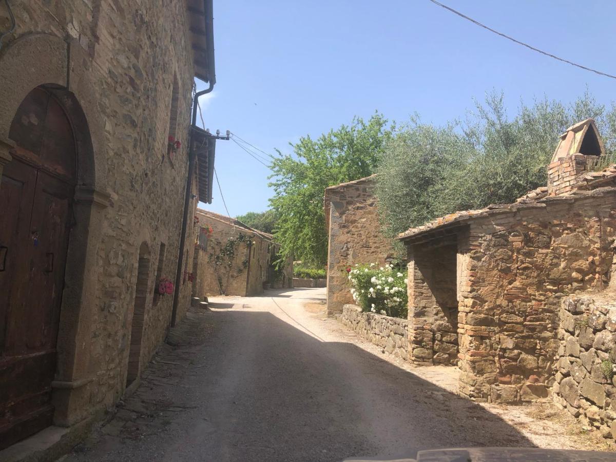 Borgo Villa A Tolli Castelnuovo dellʼAbate Exteriör bild